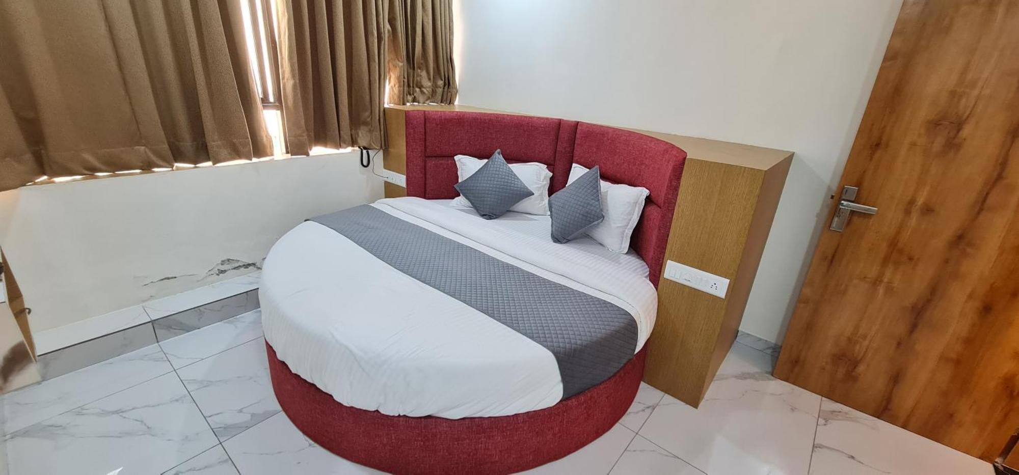 Hotel Vivan 巴罗达 外观 照片