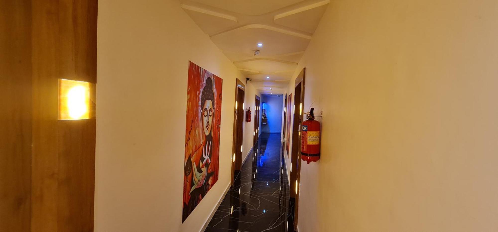 Hotel Vivan 巴罗达 外观 照片