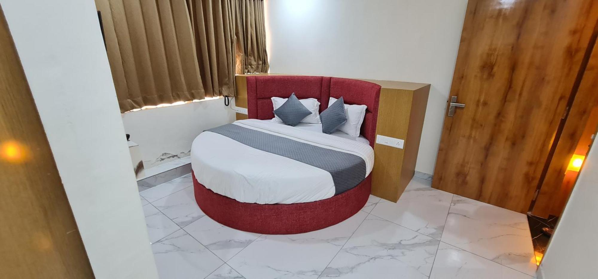 Hotel Vivan 巴罗达 外观 照片